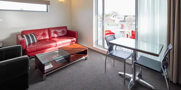 Focus Motel - One Bedroom Suite living room